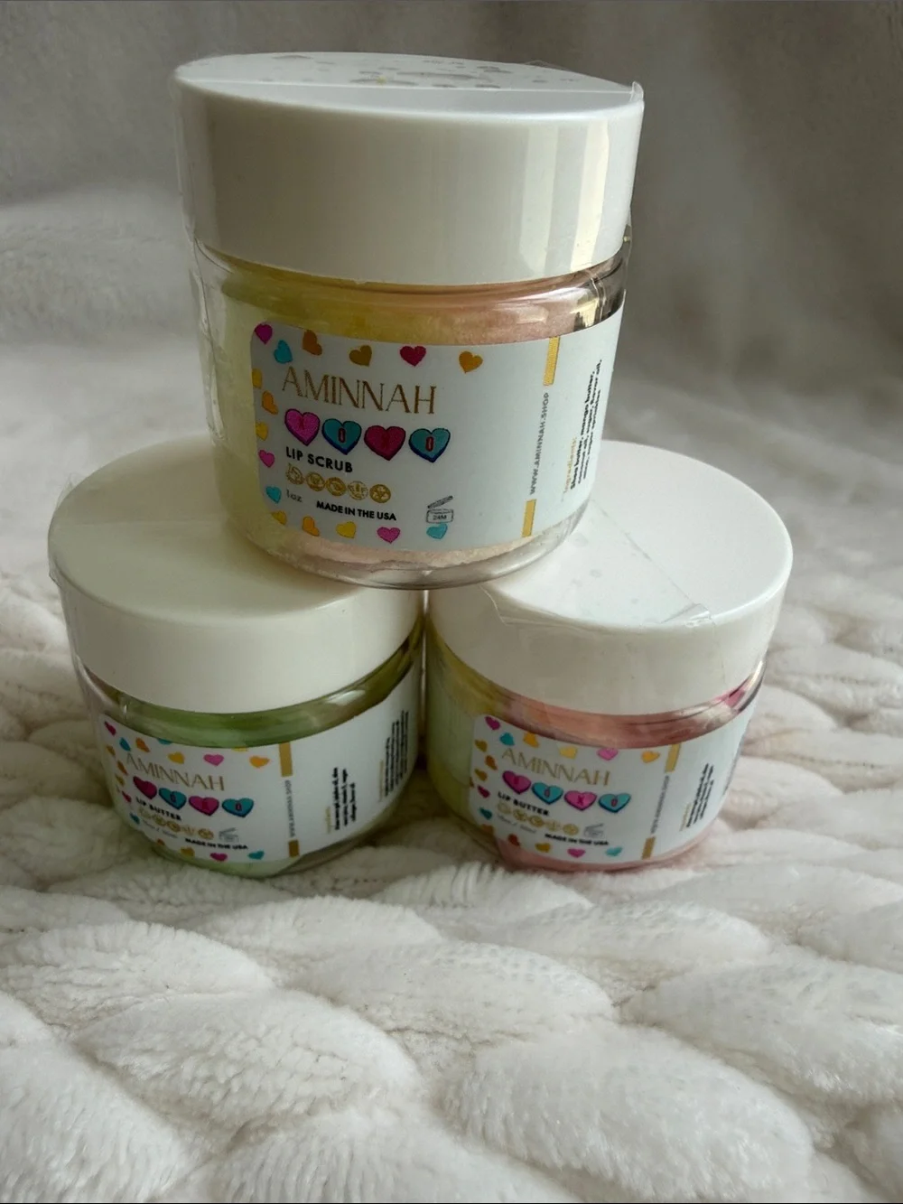 AMINNAH XOXO 1 Lip Scrub & 2 Lip Butters - Gentle Exfoliating Treatment